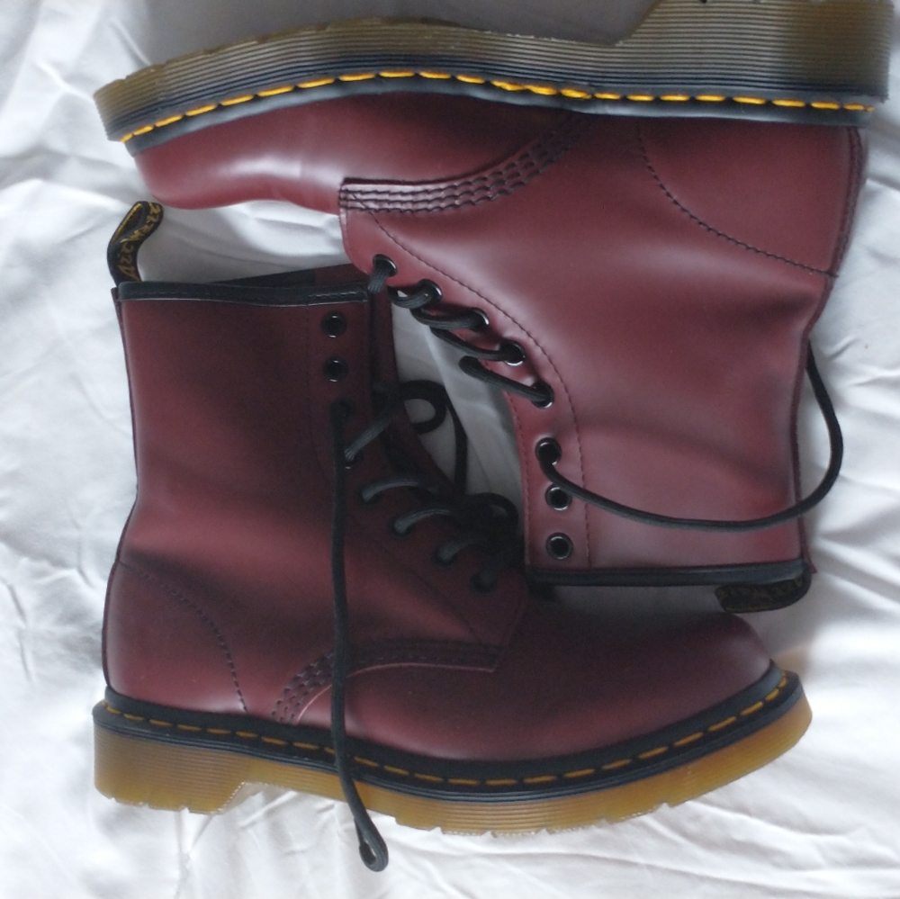EUC Maroon Doc Martens Boots
